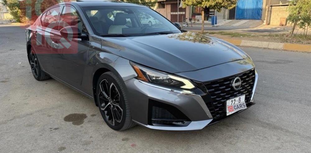 نيسان ألتيما